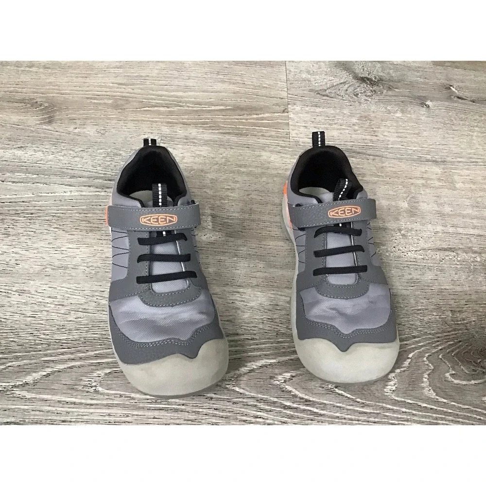KEEN Knotch Peak Kids Size 4 Lightweight Durable Sneakers #1025959 Gray